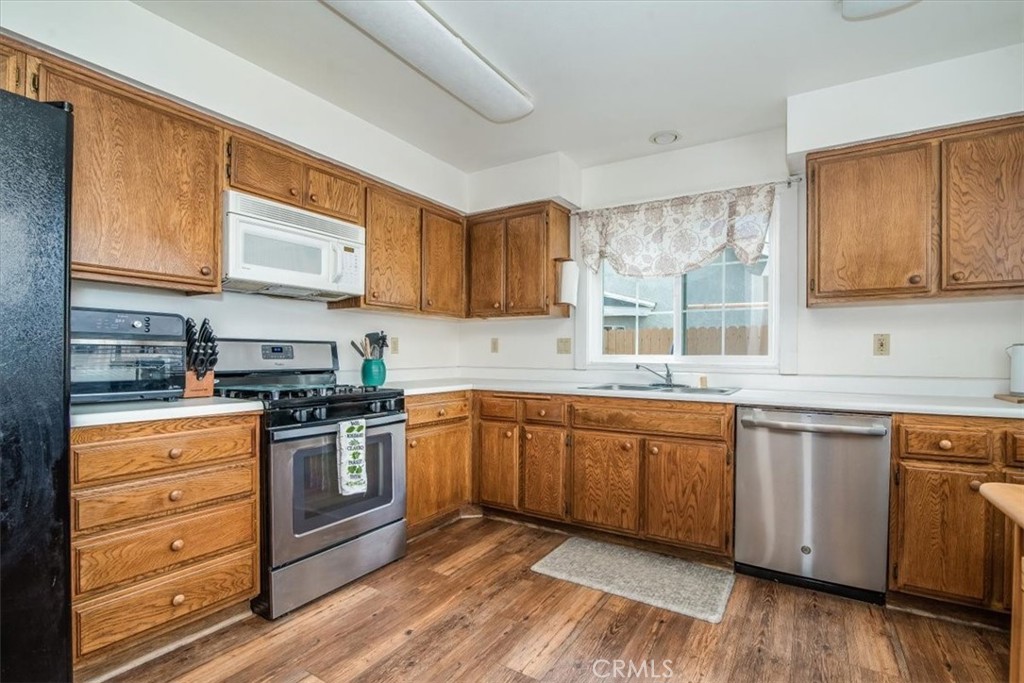1145 Bellflower Ln, Lompoc, CA 93436