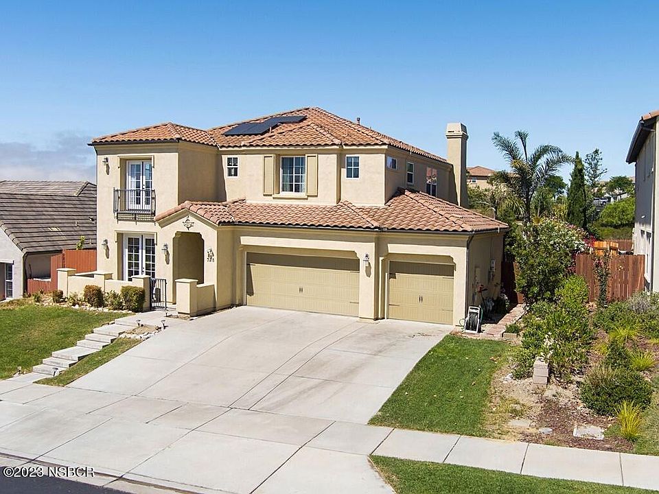 725 Pluto Ave, Lompoc, CA 93436
