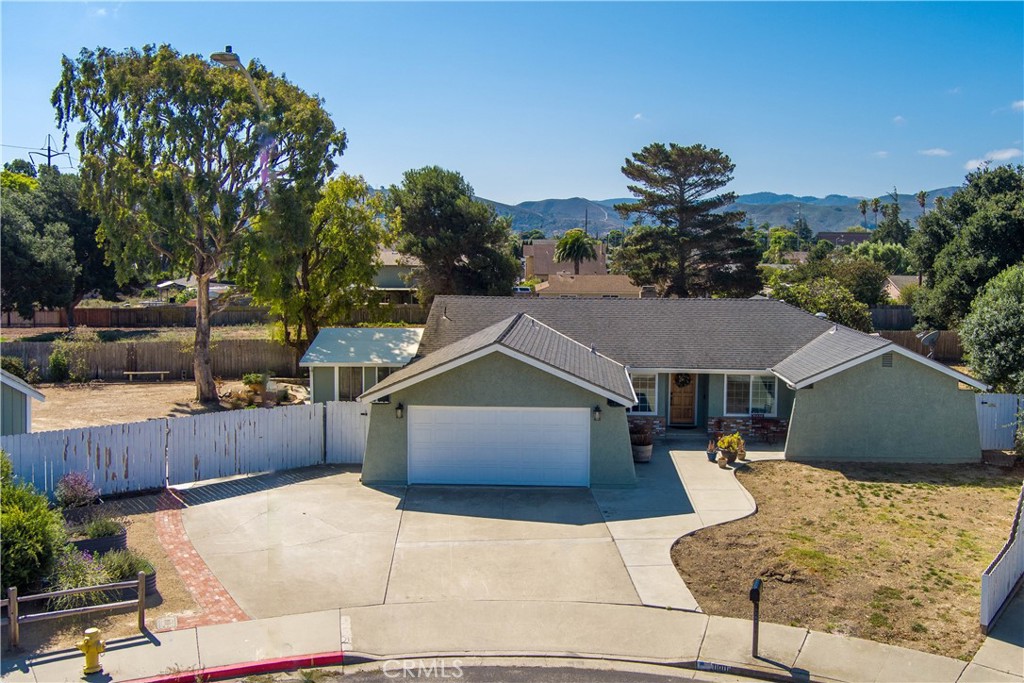 1100 N East St, Lompoc, CA 93436